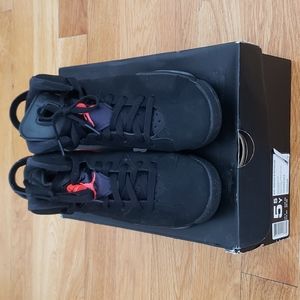 Jordan retro 6 black/infrared 23 big kids 5.5